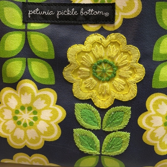 Petunia Pickle Bottom Daisy print tote/dia… - Picture 2 of 9